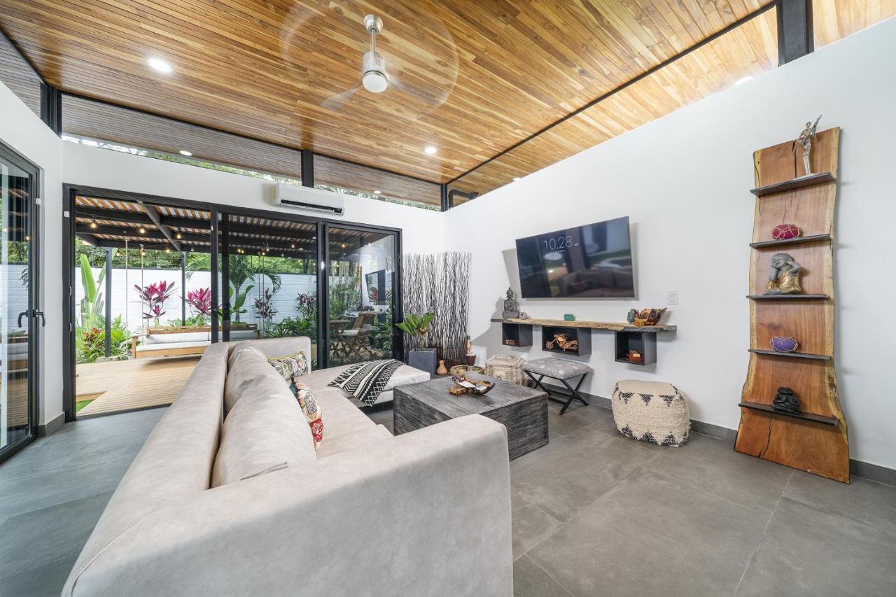 Playa Potrero - New Modern House, Pool In Guitar Shape - Casa Guitarra Villa Exterior photo