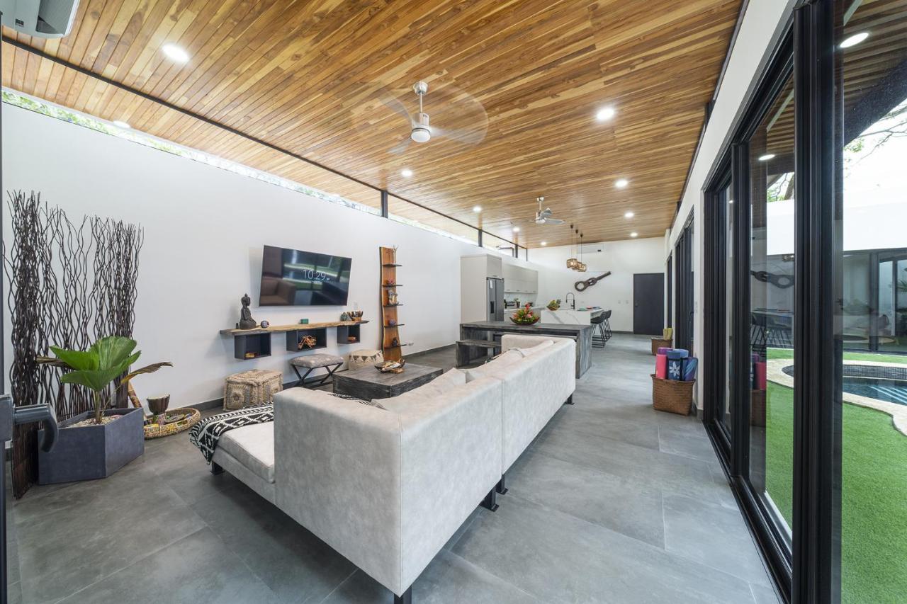 Playa Potrero - New Modern House, Pool In Guitar Shape - Casa Guitarra Villa Exterior photo